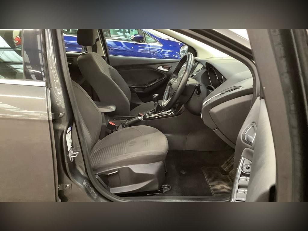 Used 2015 Ford Focus 1.0T EcoBoost Titanium Euro 6 (s/s) 5dr for sale